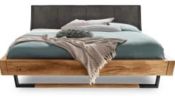 Outlet 817 Bett aus Holzbalken Massivholzbett