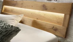 Outlet 817 Holzbalkenbett mit LED Massivholzbett