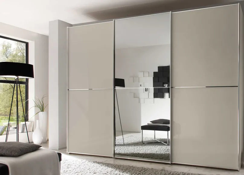 Clearance Staud Sinfonie Kleiderschrank mit Glasfront Schwebebetürenschränke