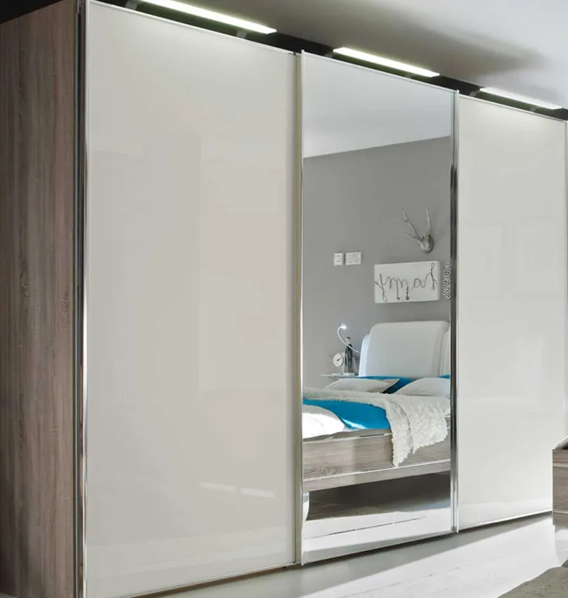Clearance Staud Sinfonie Kleiderschrank mit Glasfront Schwebebetürenschränke